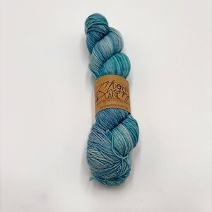 Down Sheepy Lane Sock Fingering Weight Superwash Merino Wool Nylon Yarn Destash